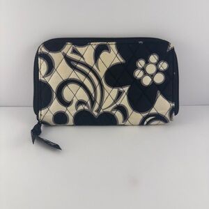 Vera Bradley Wallet Bi-fold Zip Around Night & Day Pattern